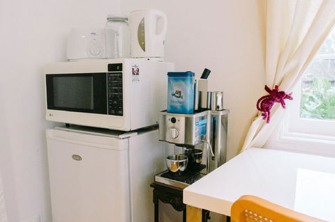 Garden Studio In Cottesloe - Accommodation Georgetown 4