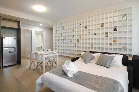 Boutique Carousel Apartment - Accommodation Georgetown 2