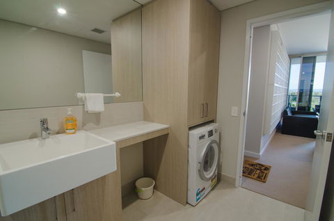 Boutique Carousel Apartment - Accommodation Georgetown 8