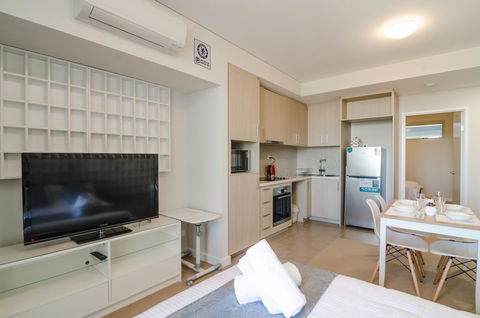 Boutique Carousel Apartment - Accommodation Georgetown 3