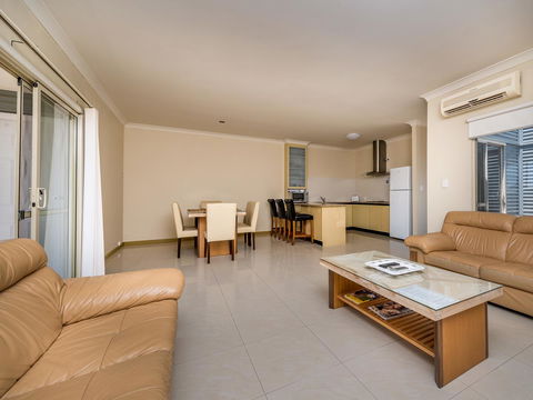 Seafront Unit 60 - Accommodation Georgetown 7