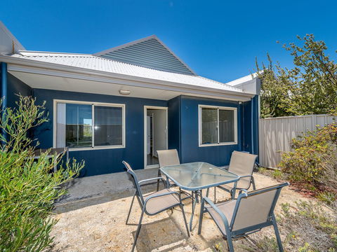 Seafront Unit 60 - Accommodation Georgetown 8