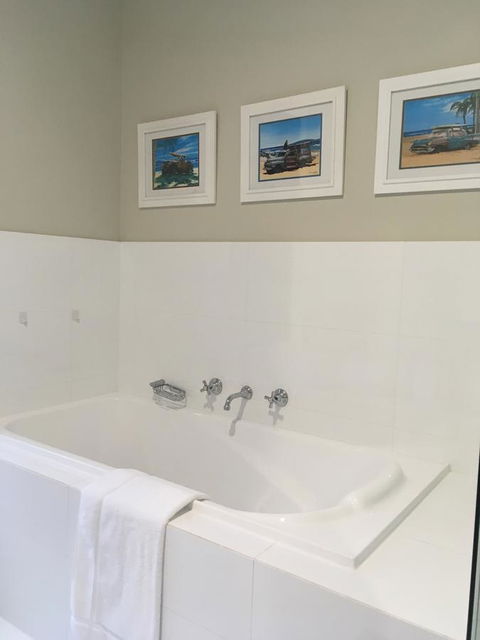 Rowley House - Accommodation Georgetown 1