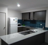 Near Train Station - Accommodation Georgetown