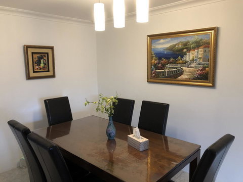 Charming Quiet Lodge-2 Minutes Walk To Shopping Complex - Accommodation Georgetown 4