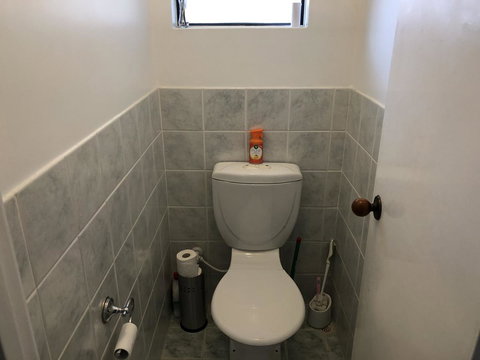 Charming Quiet Lodge-2 Minutes Walk To Shopping Complex - Accommodation Georgetown 14