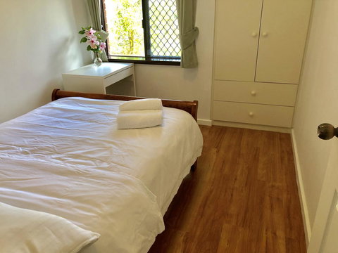 Charming Quiet Lodge-2 Minutes Walk To Shopping Complex - Accommodation Georgetown 20