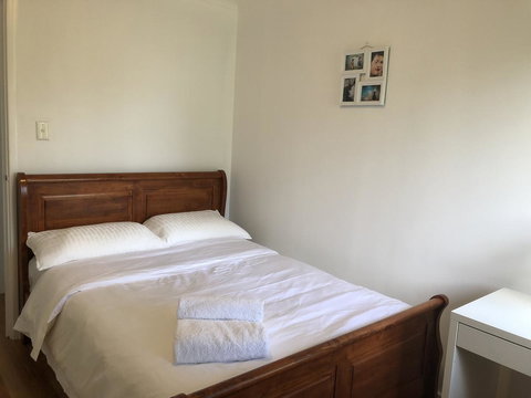 Charming Quiet Lodge-2 Minutes Walk To Shopping Complex - Accommodation Georgetown 19