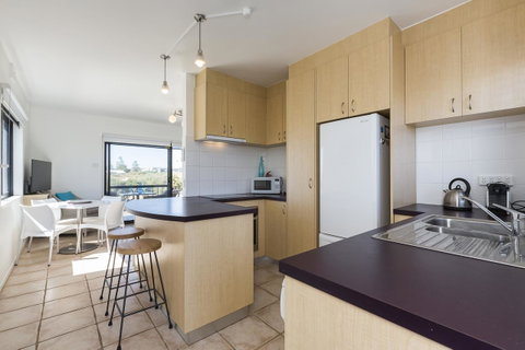 Cottesloe Marine Apartment - Executive Escapes - Accommodation Georgetown 10