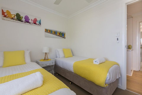 Cottesloe Beach Pines Apartment - Accommodation Georgetown 7