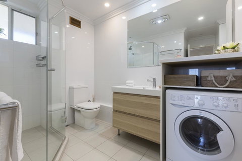 Cottesloe Beach Pines Apartment - Accommodation Georgetown 10