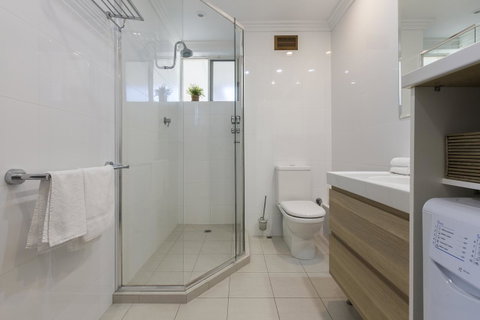 Cottesloe Beach Pines Apartment - Accommodation Georgetown 9