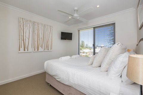 Cottesloe Beach Pines Apartment - Accommodation Georgetown 6