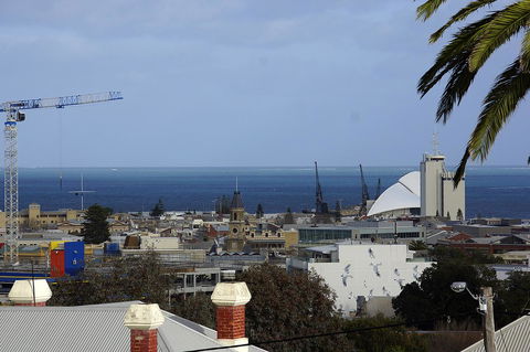 Studio 302 With Ocean Views - Accommodation Georgetown 24