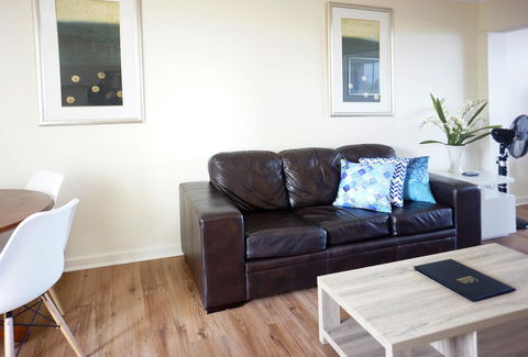 Studio 302 With Ocean Views - Accommodation Georgetown 10