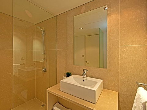 Astra Apartments Perth - Zenith - Accommodation Georgetown 2