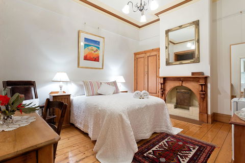 Annie's Victorian Terrace Accommodation Fremantle - Accommodation Georgetown 13