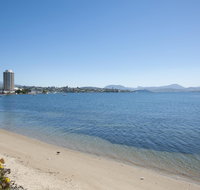 Sandy Bay Waterfront Home - Accommodation Georgetown