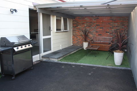 Apartment 5ive - Accommodation Georgetown 10