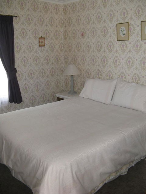 The Grove Cottages - Accommodation Georgetown 2