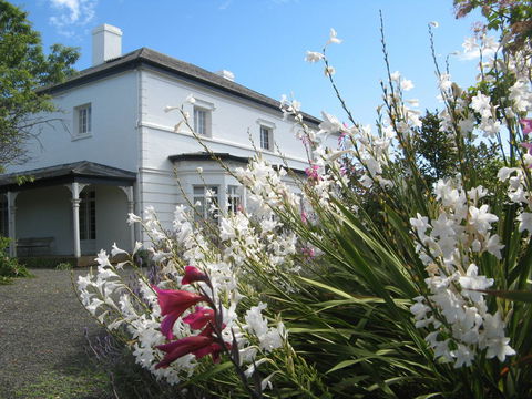 The Grove Cottages - Accommodation Georgetown 0