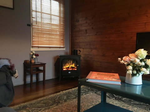 Walnut Cottage - Accommodation Georgetown 2