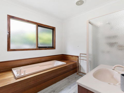 NICHE ON NOBLE - Ever Changing Vista - Accommodation Georgetown 1