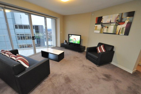 North Sydney Fully Self Contained Modern 2 Bed Apartment (2207BER) - Accommodation Georgetown 1