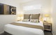Oaks Middlemount Suites - thumb 3