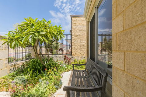 Ocean Keys Cottage - Free WiFi - Accommodation Georgetown 2