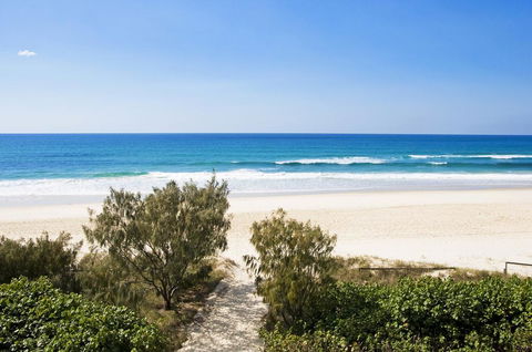 Oceanside Resort - Absolute Beachfront Apartments - Accommodation Georgetown 1