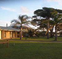 Ourimbah - across from the local rock pools - Accommodation Georgetown