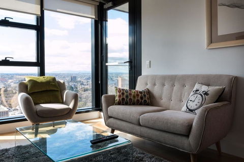 Owen - Soaring City Views Central Location - Accommodation Georgetown 0