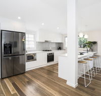 Park Avenue Terrace House Sleeps 9 - Accommodation Georgetown