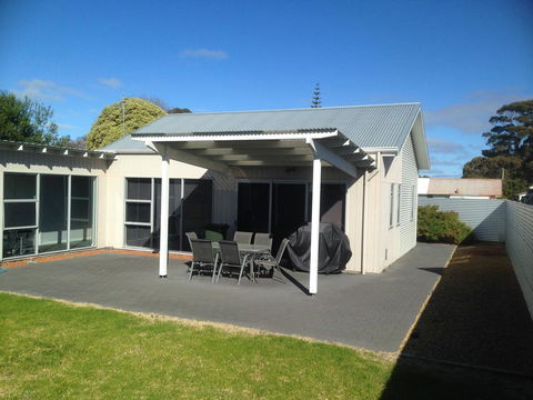 Parker Eco House - Accommodation Georgetown 2