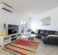Peaceful 1 Bedroom Apartment with Parking - Accommodation Georgetown