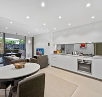 Peaceful Water-side Retreat With Huge Courtyard. - Accommodation Georgetown