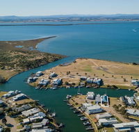 Pelican Landing - Stunning Lake King Views - Accommodation Georgetown