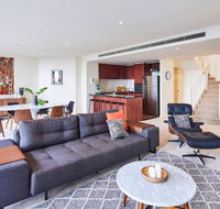 Penthouse Apartment in Melb CBD Perfect Location - Accommodation Georgetown