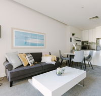 Perfect Location Spacious 2BR Apt Near Flinders Station - Accommodation Georgetown