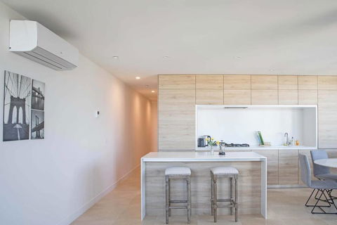 Queens Domain Luxury 2 Bed 2 Bath Apartment - Accommodation Georgetown 1