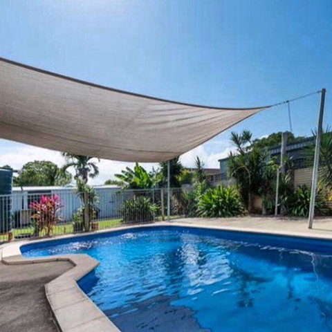 QUIRKY QUEENSLANDER 6 BEDROOM HOME - Accommodation Georgetown 3