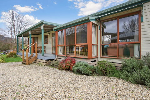 R & R In Bright - Short Walk To Town - Accommodation Georgetown 0
