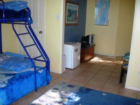 Rainbow Breezes 4 - Rainbow Beach, Townhouse With Breath-taking Ocean Views To Fraser Island - Accommodation Georgetown 3
