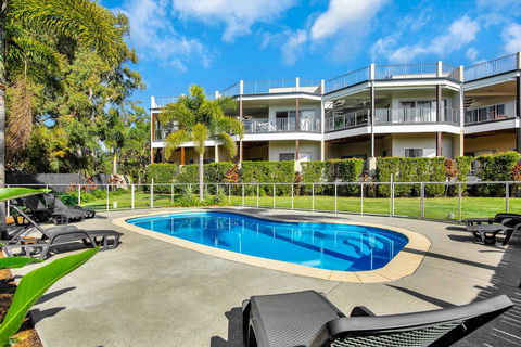 Rainbow Towers 2 - Rainbow Beach, High On The Hill, Panoramic Views, Wi-Fi - Accommodation Georgetown 0