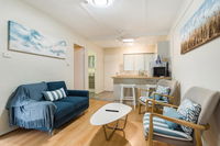 Rare Modern Unit with Private Fenced garden Close to The Beach PC4