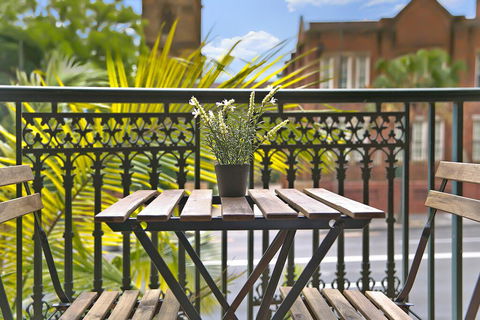 REDFERN 3 BEDROOM APARTMENT FREE PARKING WALK TO CENTRAL STATION NRE187 - Accommodation Georgetown 1