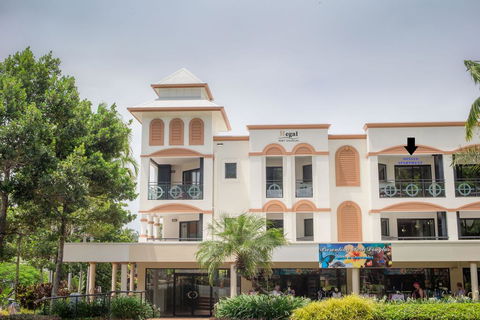 REGAL 32 APARTMENT - SPA BATH - Macrossan St - Accommodation Georgetown 3