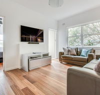 Renovated art deco flat close to city and harbour - Accommodation Georgetown