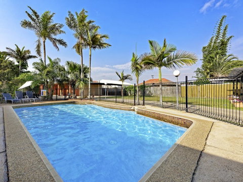 Riviera Motel Bundaberg - Accommodation Georgetown 0